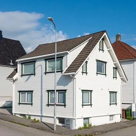Apartment Unique And Spacious Close To Centre *