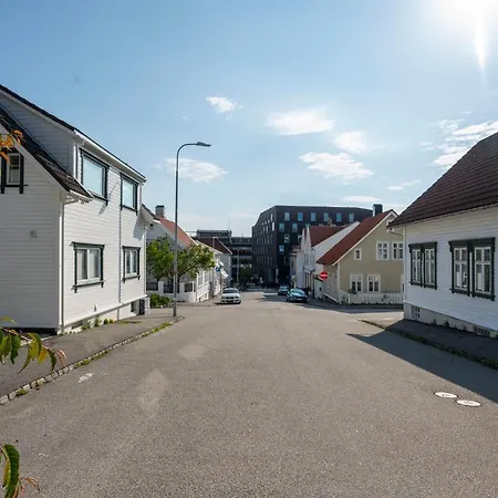Unique And Spacious Close To Centre Apartmán *